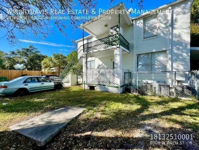 Building Photo - Adorable Studio Near University of Tampa!