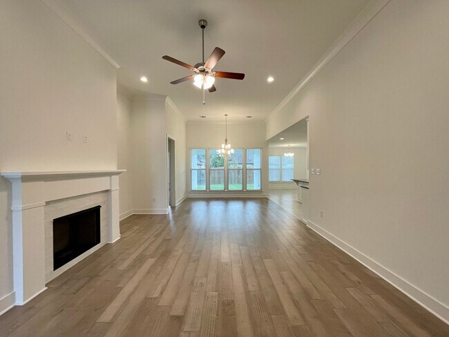 Building Photo - 14030 Trailhead Dr