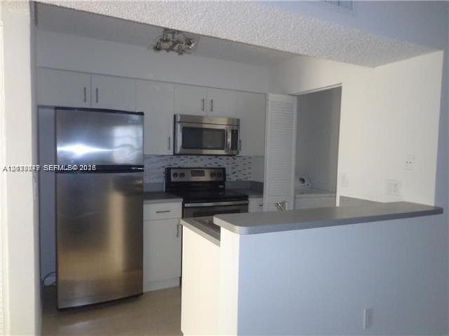 Building Photo - 1267 SW 46th Ave