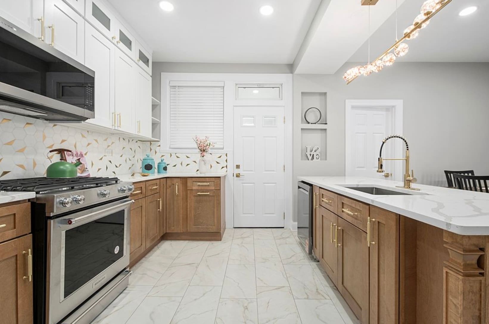 Building Photo - 1809 W Armitage Ave