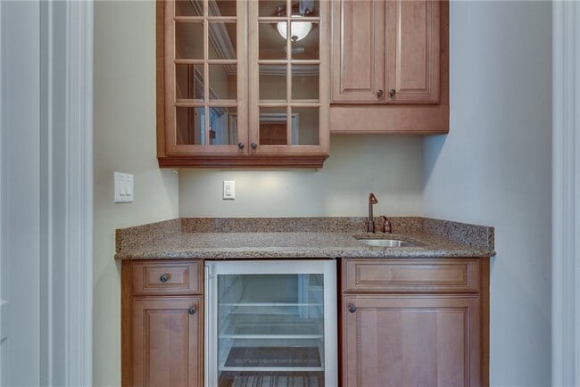 Building Photo - 3924 Sweat Creek Run NE