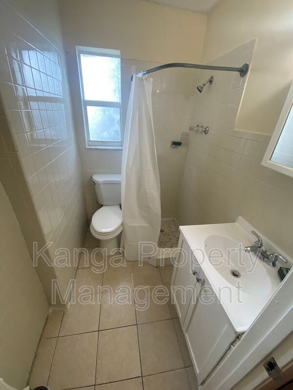 Building Photo - 1497 W 34th St