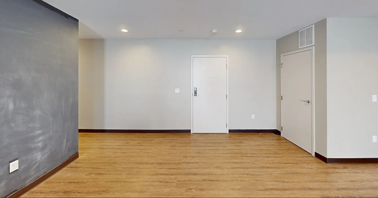 Building Photo - 16 Preble St