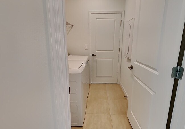 Building Photo - 1399 Asher Mason Ave