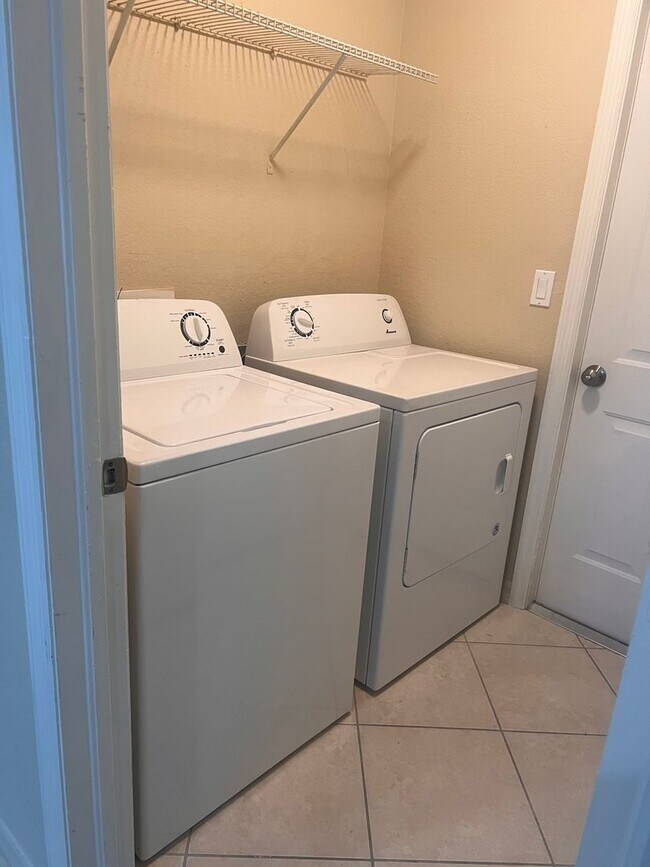 Building Photo - Cape Coral Single Family home!