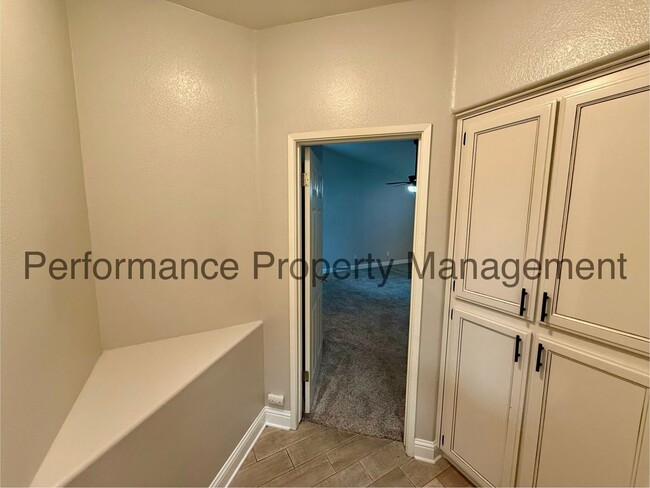 Building Photo - Stunning 4 Bed/2 Bath Riverlakes Home w/ Solar & $0 Deposit Option