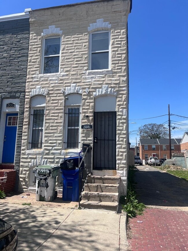 Building Photo - 508 N Montford Ave