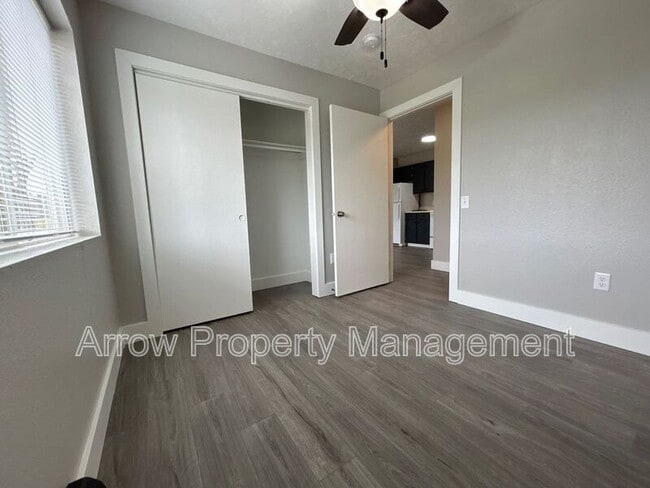 Building Photo - 940 27th St