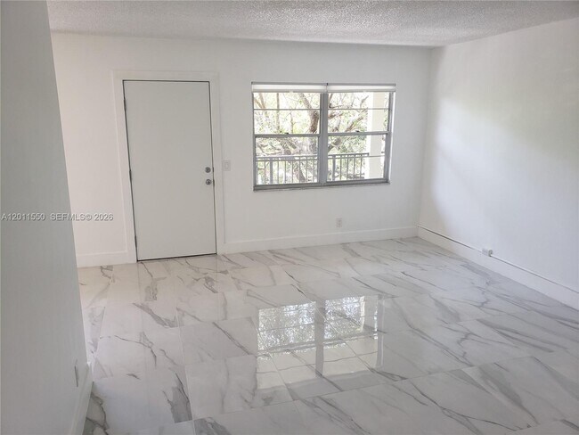 Building Photo - 13255 SW 7th Ct