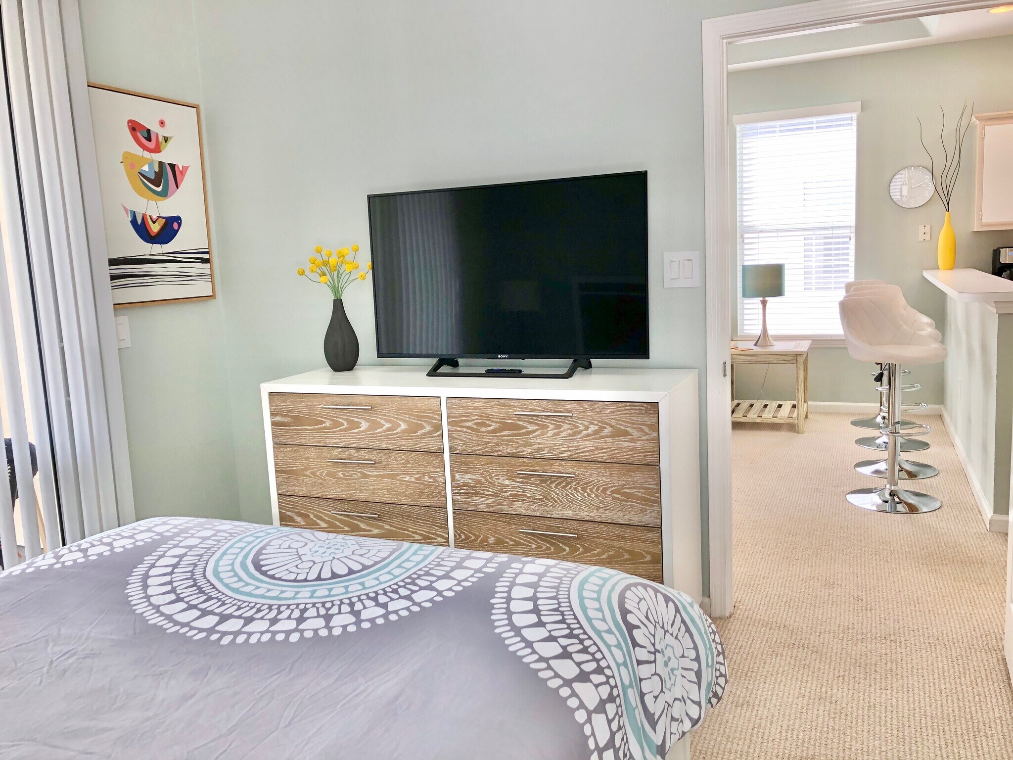 Building Photo - 1298 River Oaks Dr