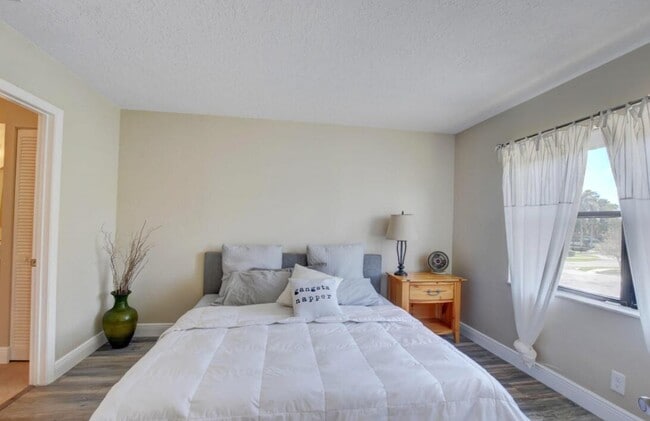 Building Photo - 3220 Frederick Blvd