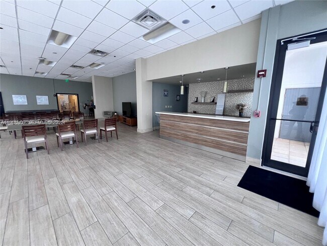 Building Photo - 9511 Collins Ave