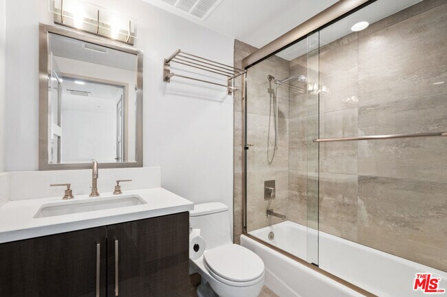 Building Photo - 10660 Wilshire Blvd