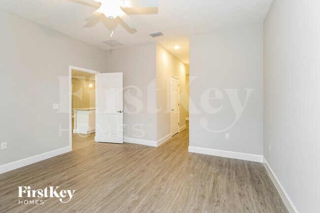 Building Photo - 121 Dailey St SE