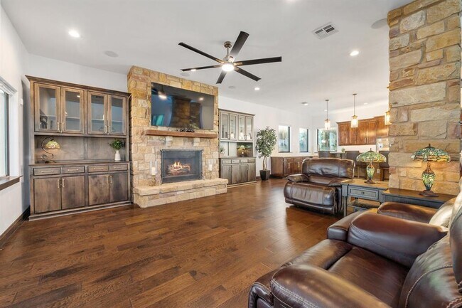 Building Photo - 13017 Luna Montana Way S