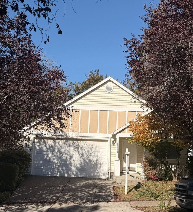 Building Photo - Quiet Living  In Sandy  on Cascadia Villag...