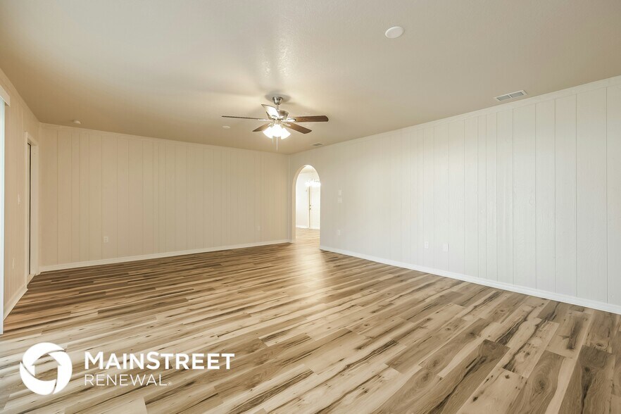 Building Photo - 1318 Arrow St