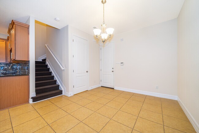 Building Photo - 10132 Eagle Creek Center Blvd