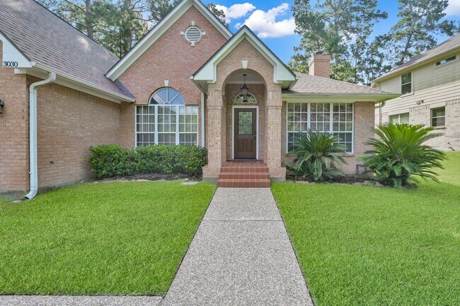 Building Photo - 3030 Hemingway Dr