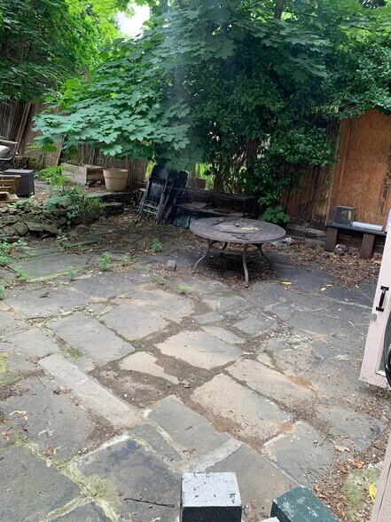 Building Photo - 72 S 1st St