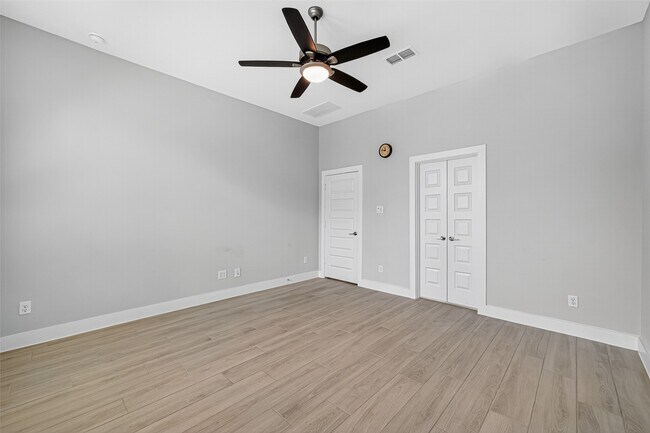 Building Photo - 151 Nightshade St