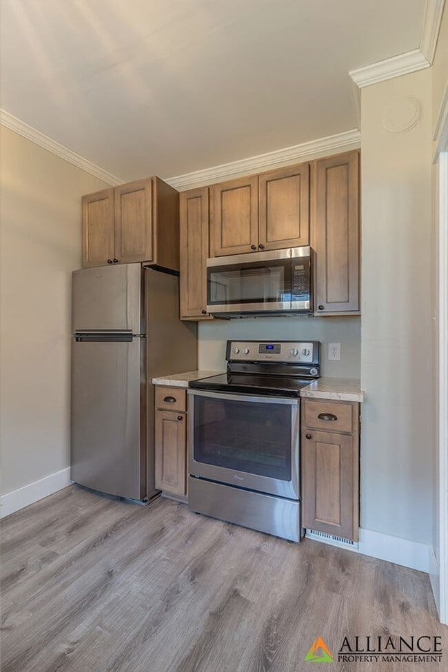 Building Photo - 1621 Leavenworth St