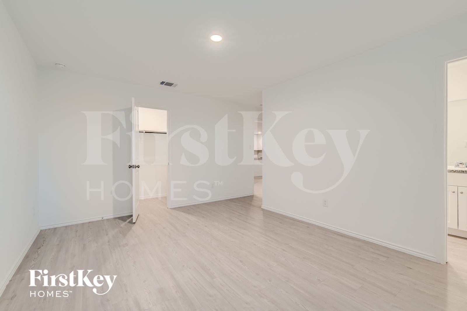 Building Photo - 3945 Far Horizon