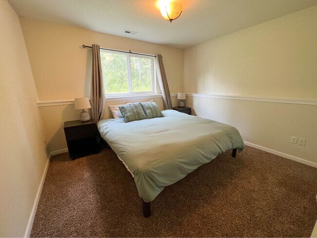 Building Photo - 1677 N Williwaw Way