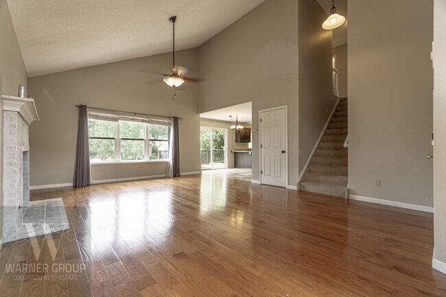 Building Photo - 953 Dancing Horse Dr