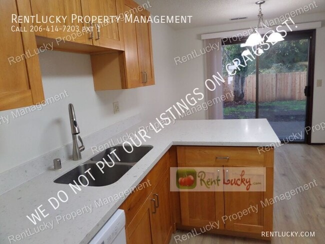 Building Photo - 33033 22nd Pl S