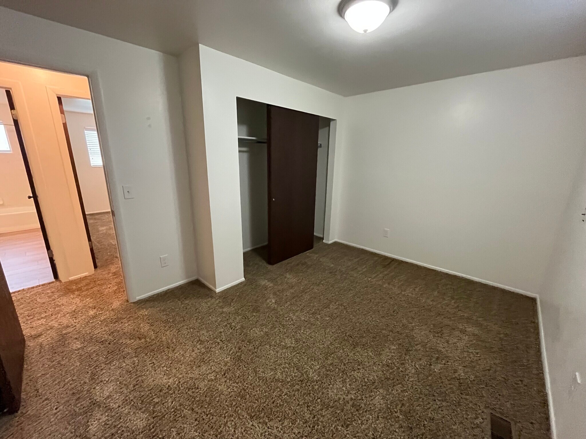 Building Photo - 157 E 850 S