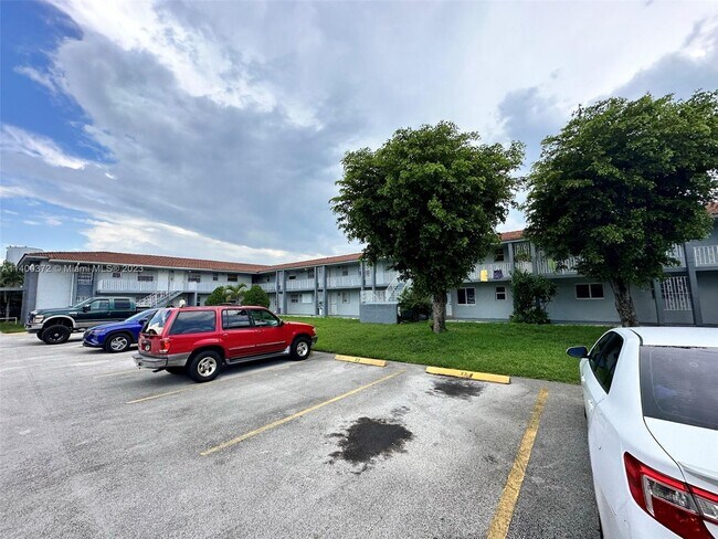 Building Photo - 4050 NW 135th St