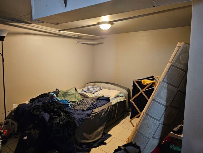 Building Photo - 4 bedroom House Close to U of M! Leasing for Fall 2026!