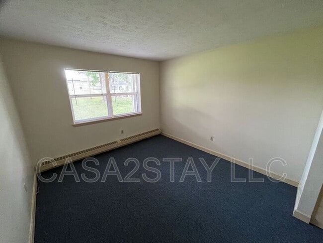 Building Photo - 2165 St Johns Pl