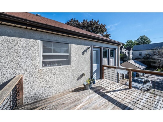 Building Photo - 3549 Irving Ave S