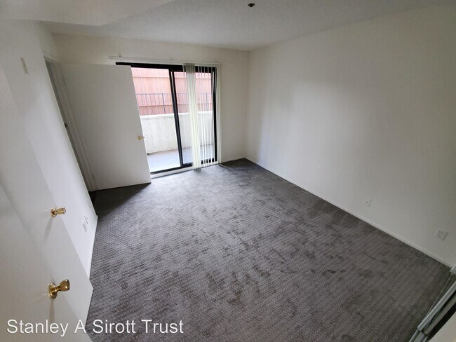 Building Photo - 1300 E California Ave