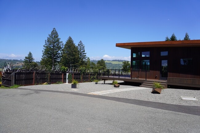 Building Photo - 4330 Parker Hill Rd