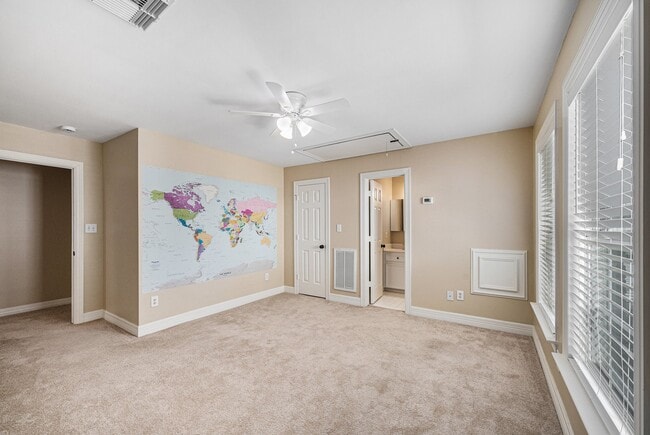 Building Photo - 3919 Southwestern St