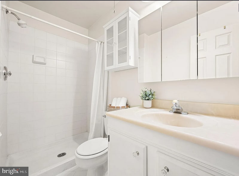 Building Photo - 31 Old Forge Xing