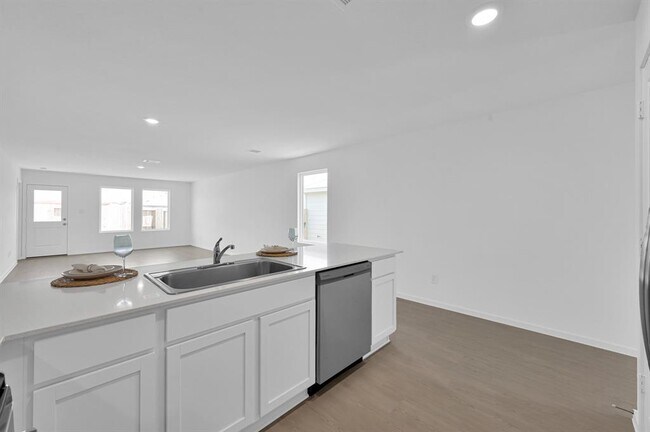 Building Photo - 31346 Black Cherry St