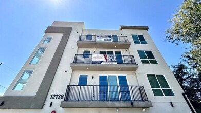 Building Photo - Affordable 1-Bedroom Top Floor Unit with M...