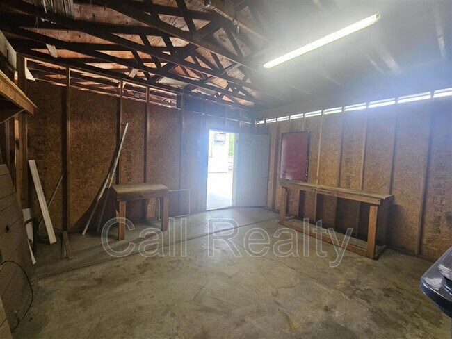 Building Photo - 3603 N Atlantic St