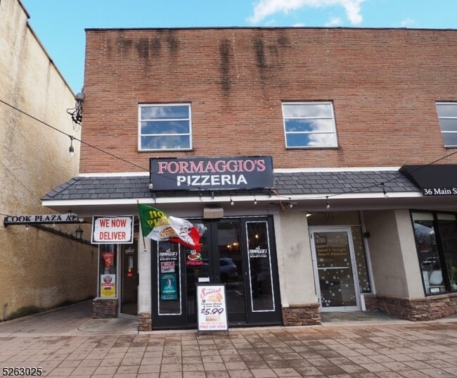 Building Photo - 36 Main St