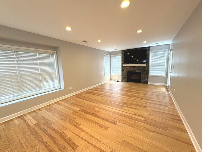 Building Photo - 258 Odlum Ct