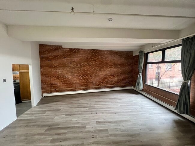 Building Photo - 74 Union Pl