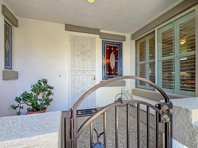 Building Photo - 1347 Rose Bouquet Dr