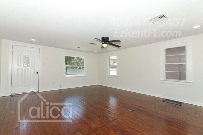 Building Photo - 135 W Chesley Ave