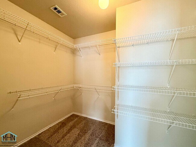 Building Photo - 3430 Ironwood Falls