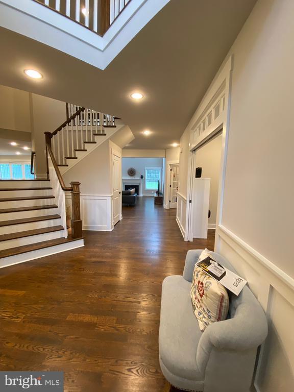 Building Photo - 2233 N Underwood St