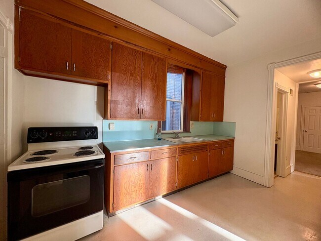 Building Photo - 1 Brown St